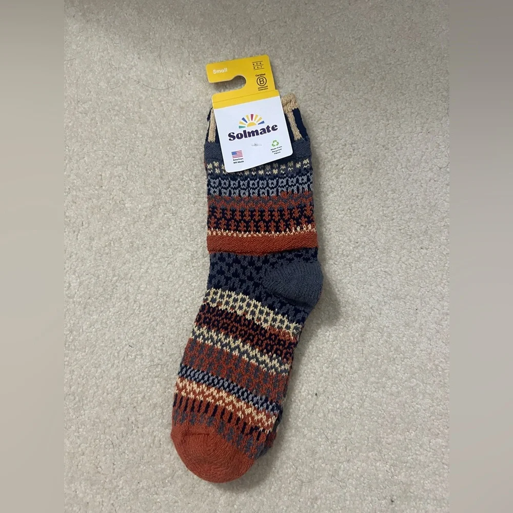 NEW Solmate Mismatched Cotton Crew‎ Socks Unisex Size Small W6-8 M5-7 Artsy